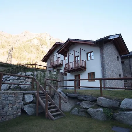 Villaggio Delle Alpi アパートホテル 2*