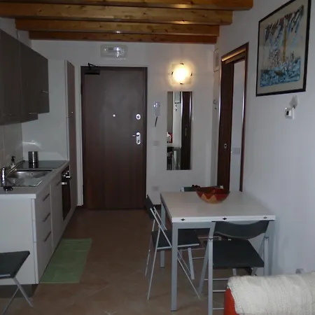 شقة فندقية Villaggio Delle Alpi 2*
