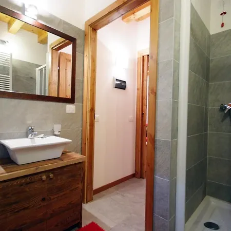 Villaggio Delle Alpi