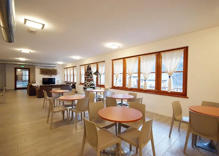 Aparthotel Villaggio Delle Alpi 2*